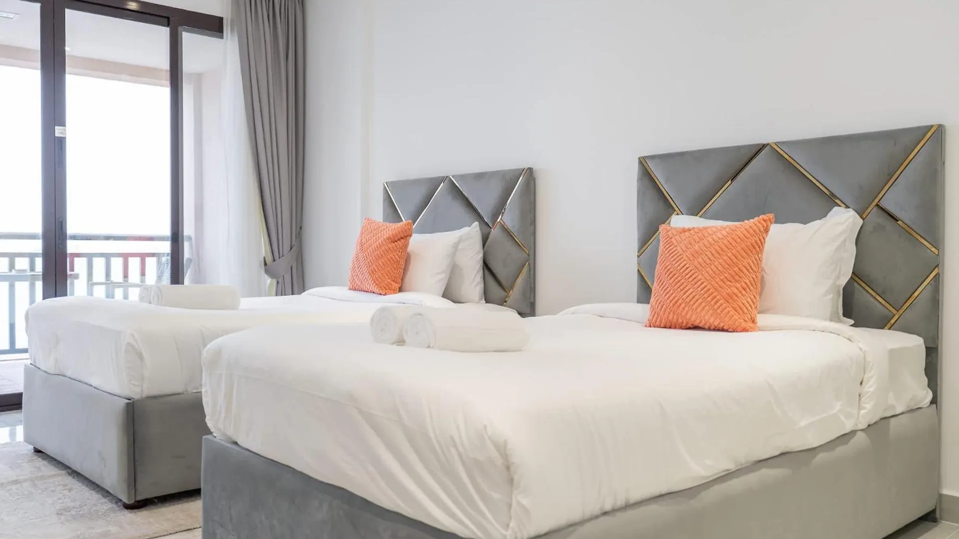 2 Bedroom With Beautiful Full Palm Waters Views Dubai United Arab Emirates