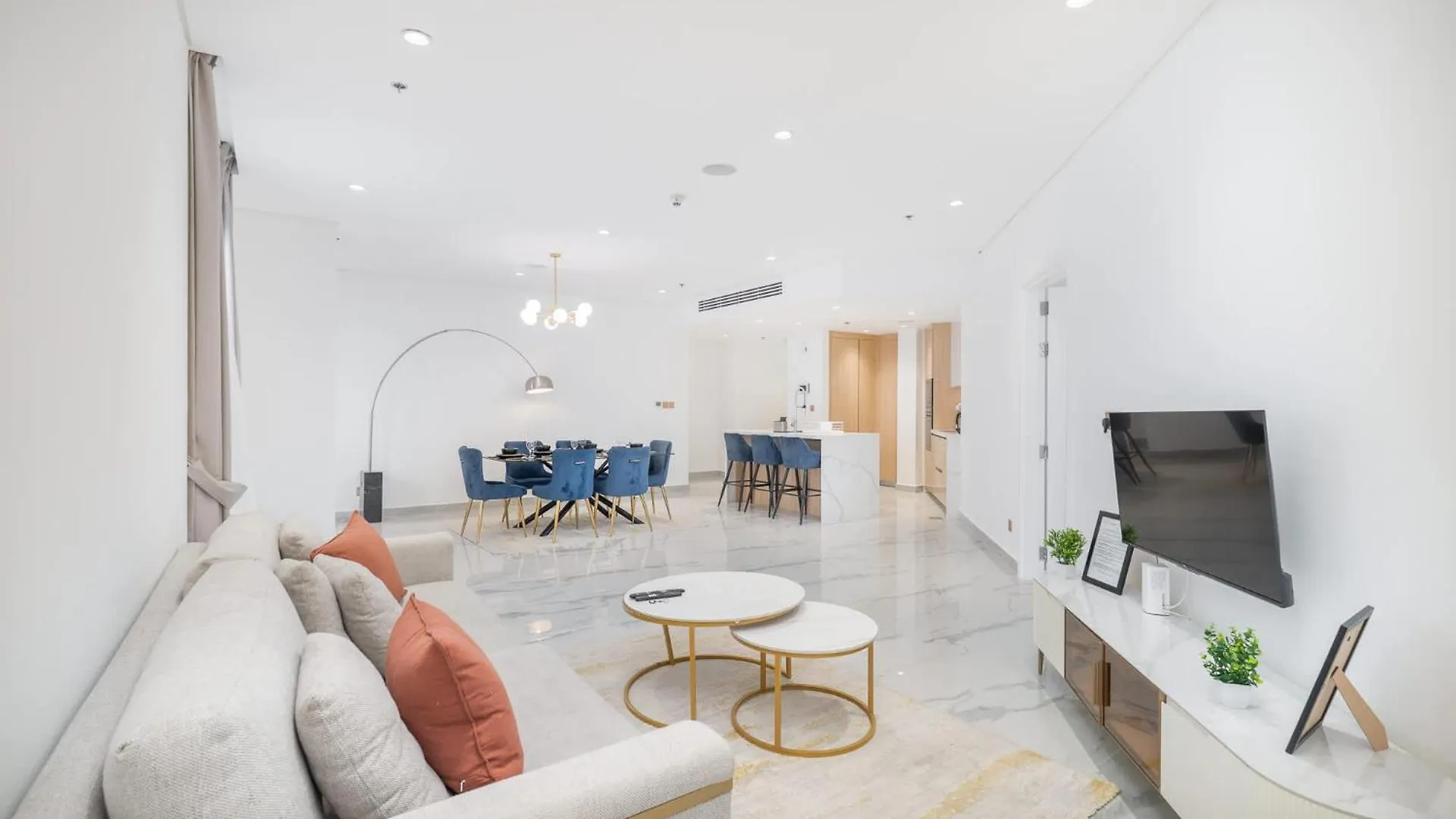 Apartment 2 Bedroom With Beautiful Full Palm Waters Views Dubai